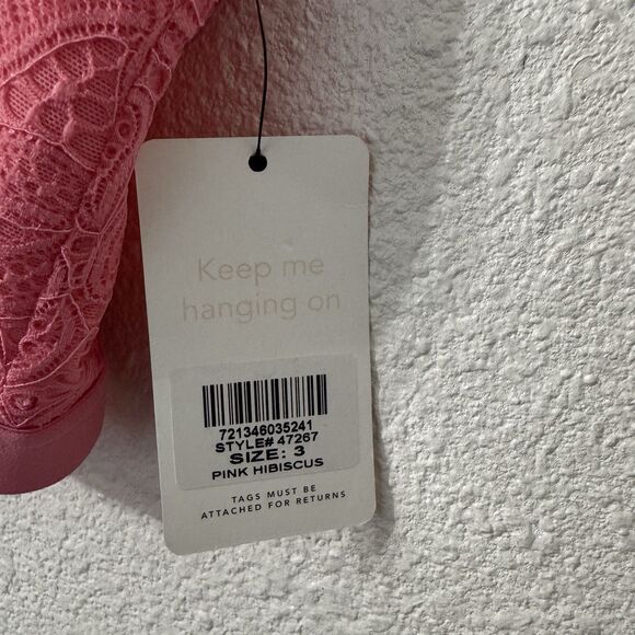 All.You.LIVELY‎ Womens Busty Lace Bralette Bra Pink Hibiscus Size 3 Wireless - Picture 2 of 5